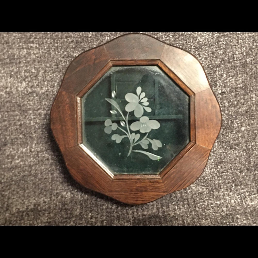 Jewelry box